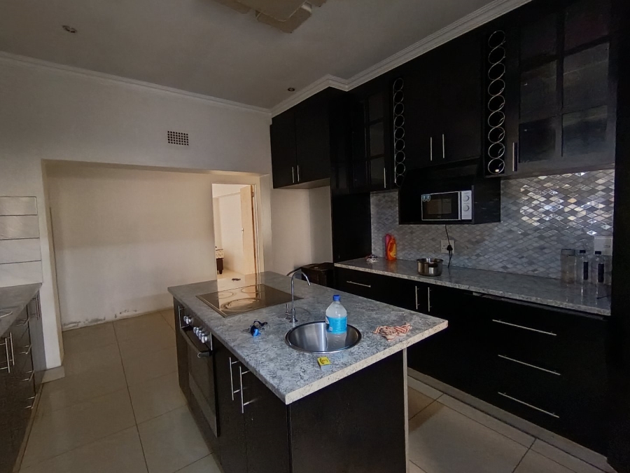 5 Bedroom Property for Sale in Park West Free State